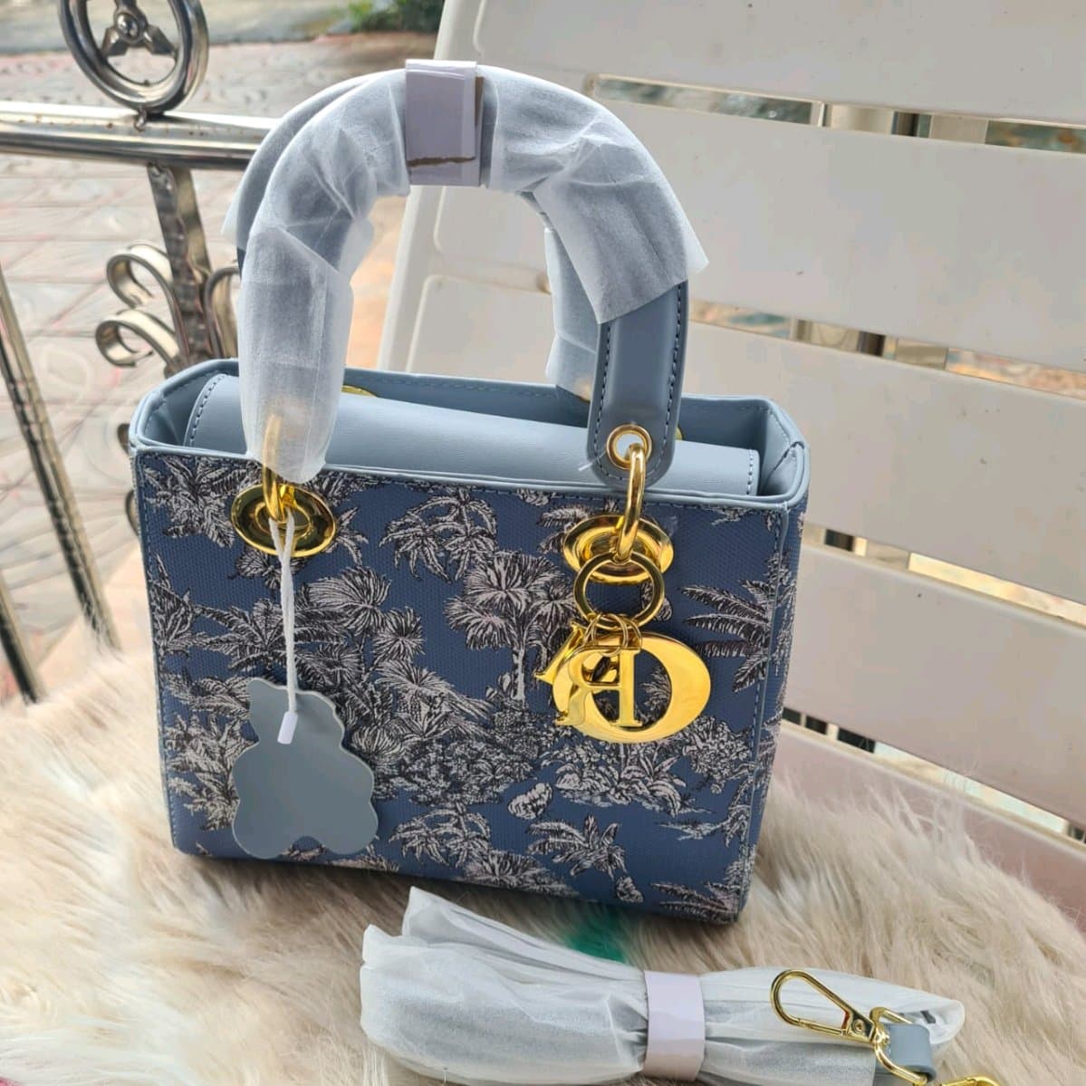 Dior