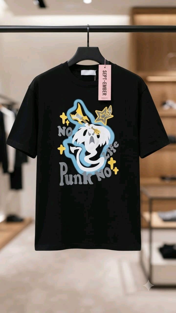 Black Tee