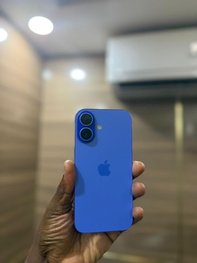 iPhone 15 256GB