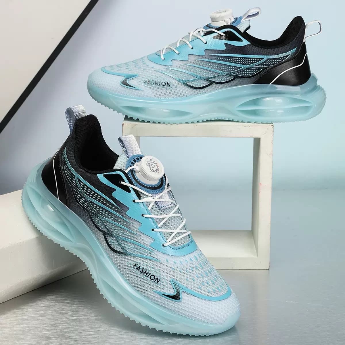 Sports Shoes Men's Casual breathable mesh Sports Running( selling on pre order)